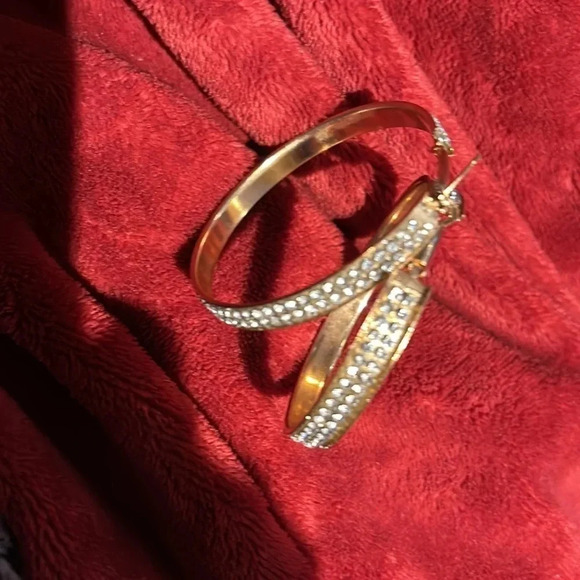 Vintage 18  carat Seoul Stones gold tone large bling hoops earrings - Picture 11 of 15